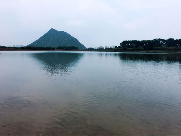 華山湖